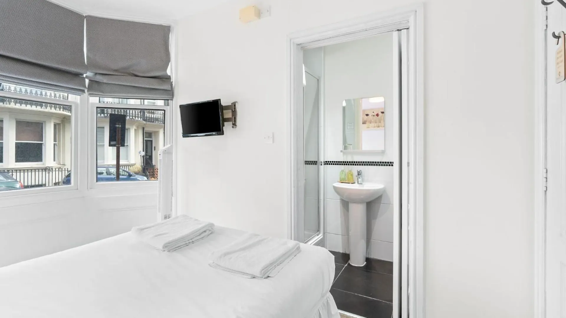 Stay By Brighton Pier Modern Comfort In The City